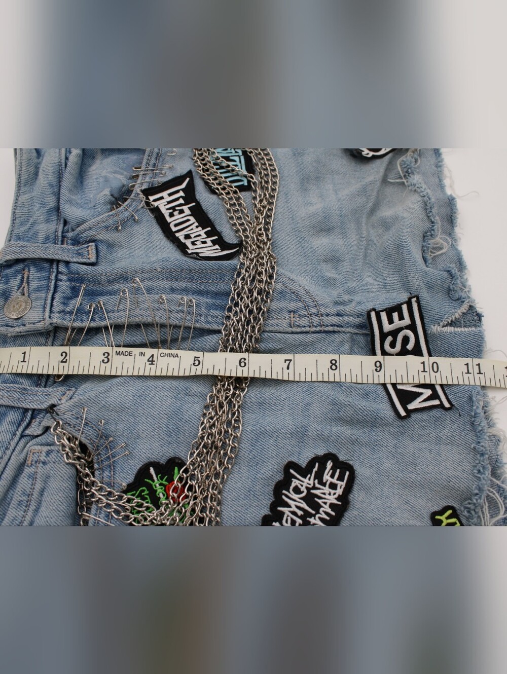 Hollister Custom Punk Rock Denim Mini Skirt Band Patches Chains Size 00R - Picture 7 of 7